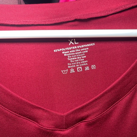 Showitty Women's Red V-Neck Long Sleeve Top - Picture 2 of 4